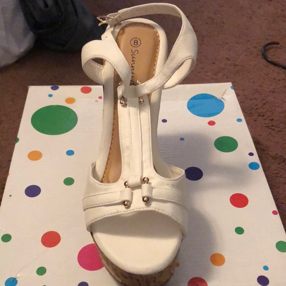 White wedges - Picture 2 of 2